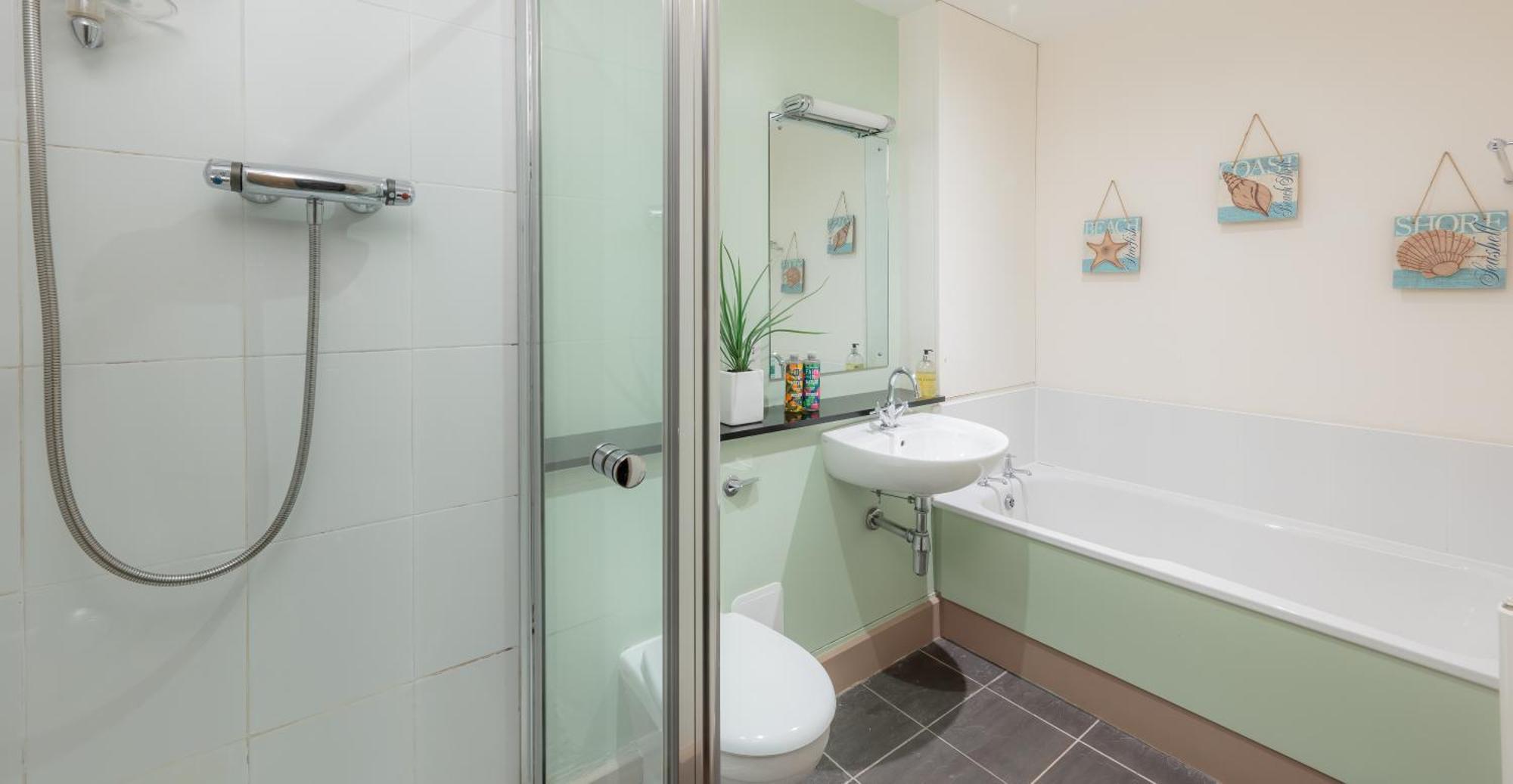 The Caledonian 3 Bedroom Self Catering Apartment In Historic Abbey Fort Augustus Ngoại thất bức ảnh
